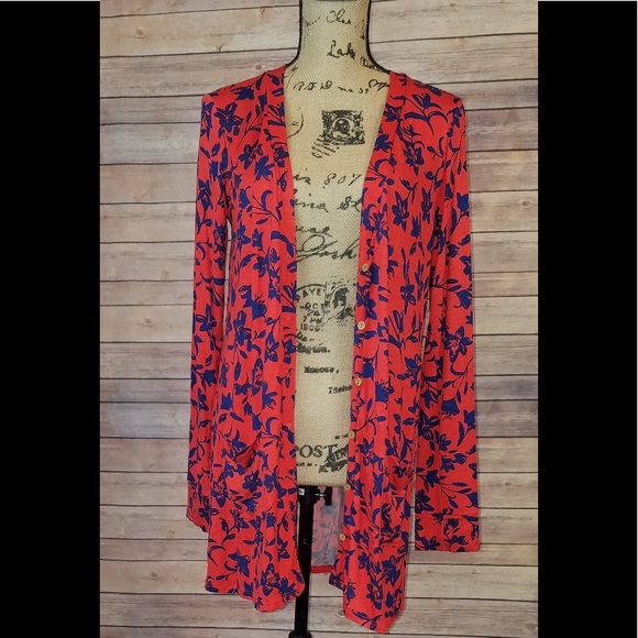 Sweaters - Essential Cardi